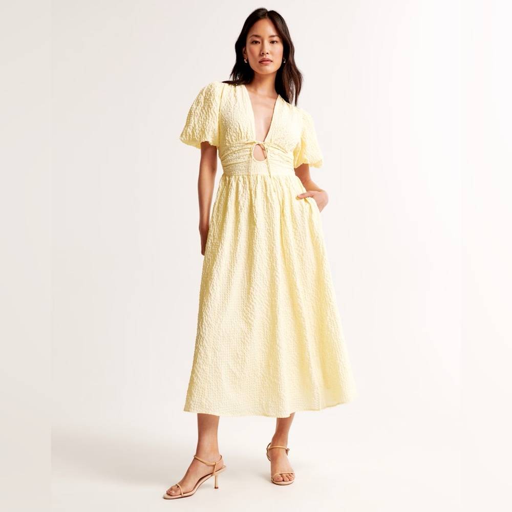 Abercrombie & Fitch Tie-Front Textured Maxi Dress in Yellow XSP